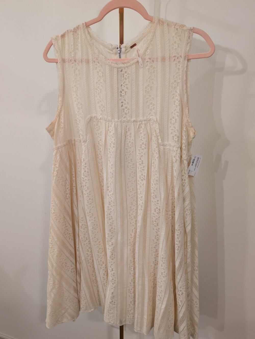 1041 - FREE PEOPLE Cream Lace Sleeveless Babydoll Dress L